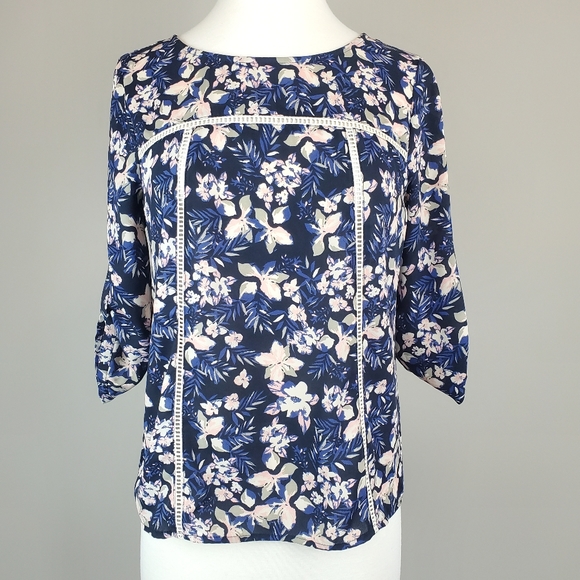 Skies Are Blue Tops - Skies Are Blue Floral Top